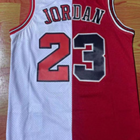 Chicago Bulls Michael Jordan RED/WHITE 1996-97 Hardwood Classics Jersey - Picture 3 of 4